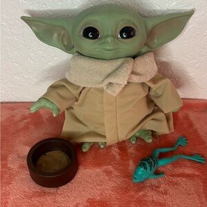 Star Wars baby Yoda Child Talking Toy Mandalorian Character Sounds & Accessories